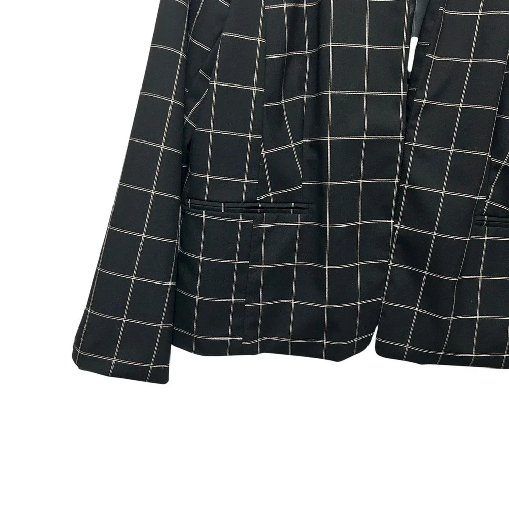 Liz Claiborne liz claiborne